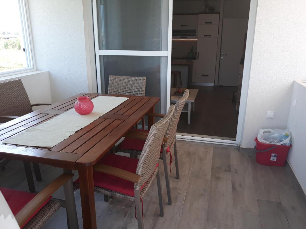 Apartment Antonella Nin Buitenkant foto