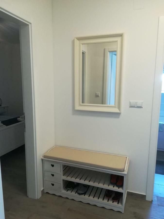 Apartment Antonella Nin Buitenkant foto